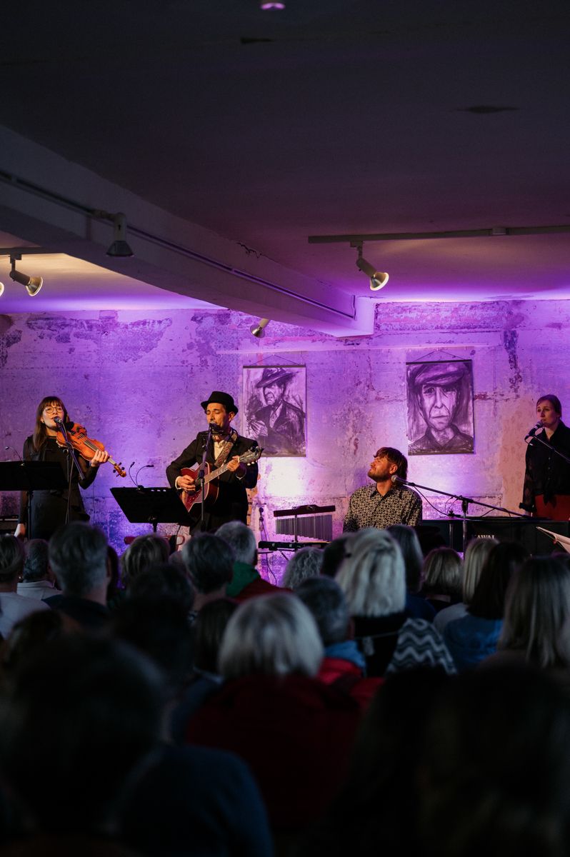 Sincerely, a Friend · Tributeband Leonard Cohen · Alessandro Mega © Spiegelhof Fotografie 